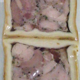 Pate en croute tranches